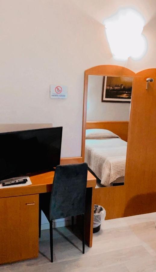 La Lanterna Hotell Colorno Eksteriør bilde