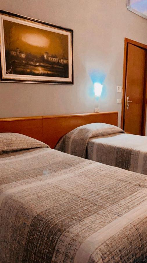 La Lanterna Hotell Colorno Eksteriør bilde
